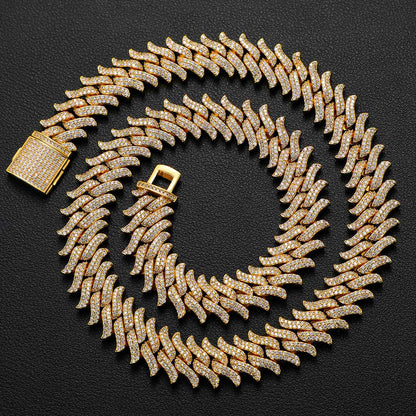 Cuban Link Chain in Thorns With Moisanite Diamond Diamlux