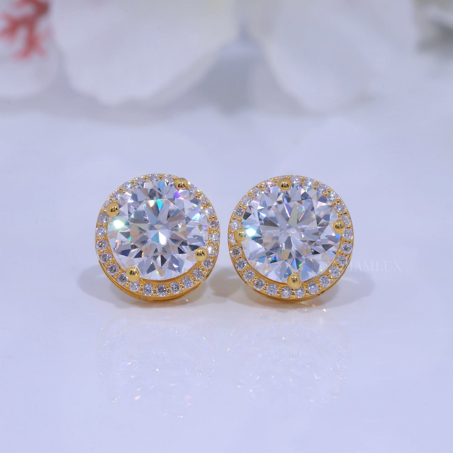 Classic Round Brilliant Cut Solitaire Studs in Yellow Gold Diamlux Fine Jewelry