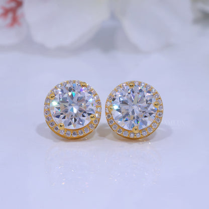 Classic Round Brilliant Cut Solitaire Studs in Yellow Gold Diamlux Fine Jewelry