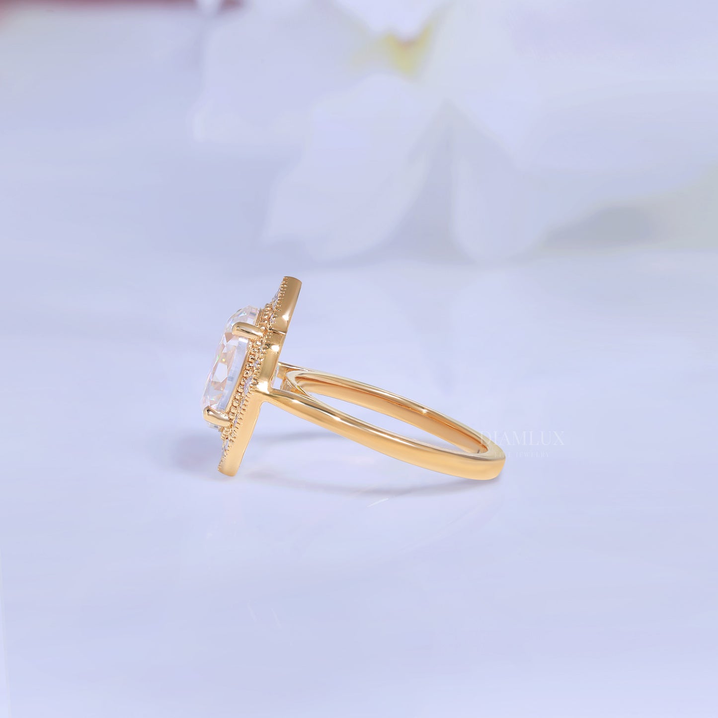 Yellow Gold Vintage-Inspired Oval Diamond Halo Ring Diamlux Fine Jewelry