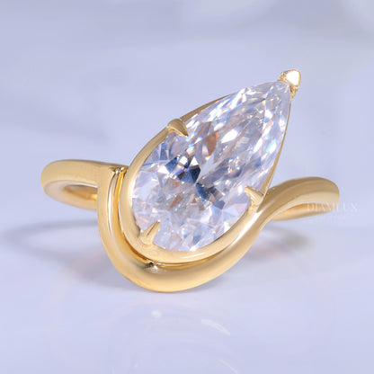 Yellow Gold Pear-Shaped Diamond Wave Ring Diamlux Fine Jewelry