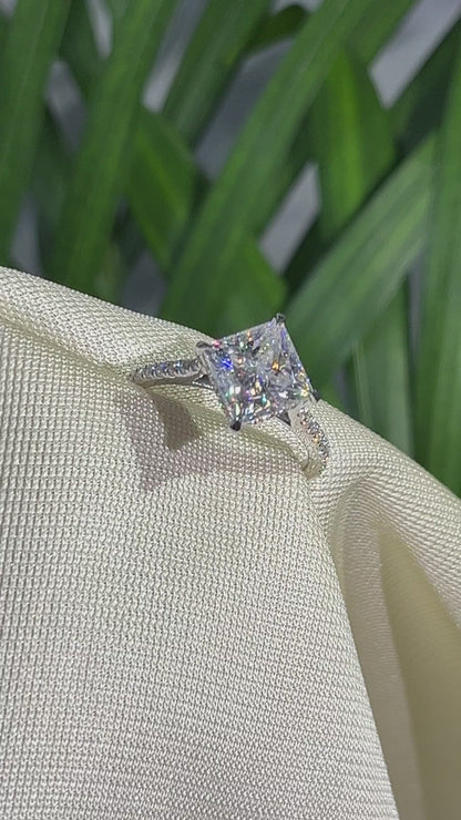 Elegant Princess Cut Diamond Engagement Ring with Pave Band
